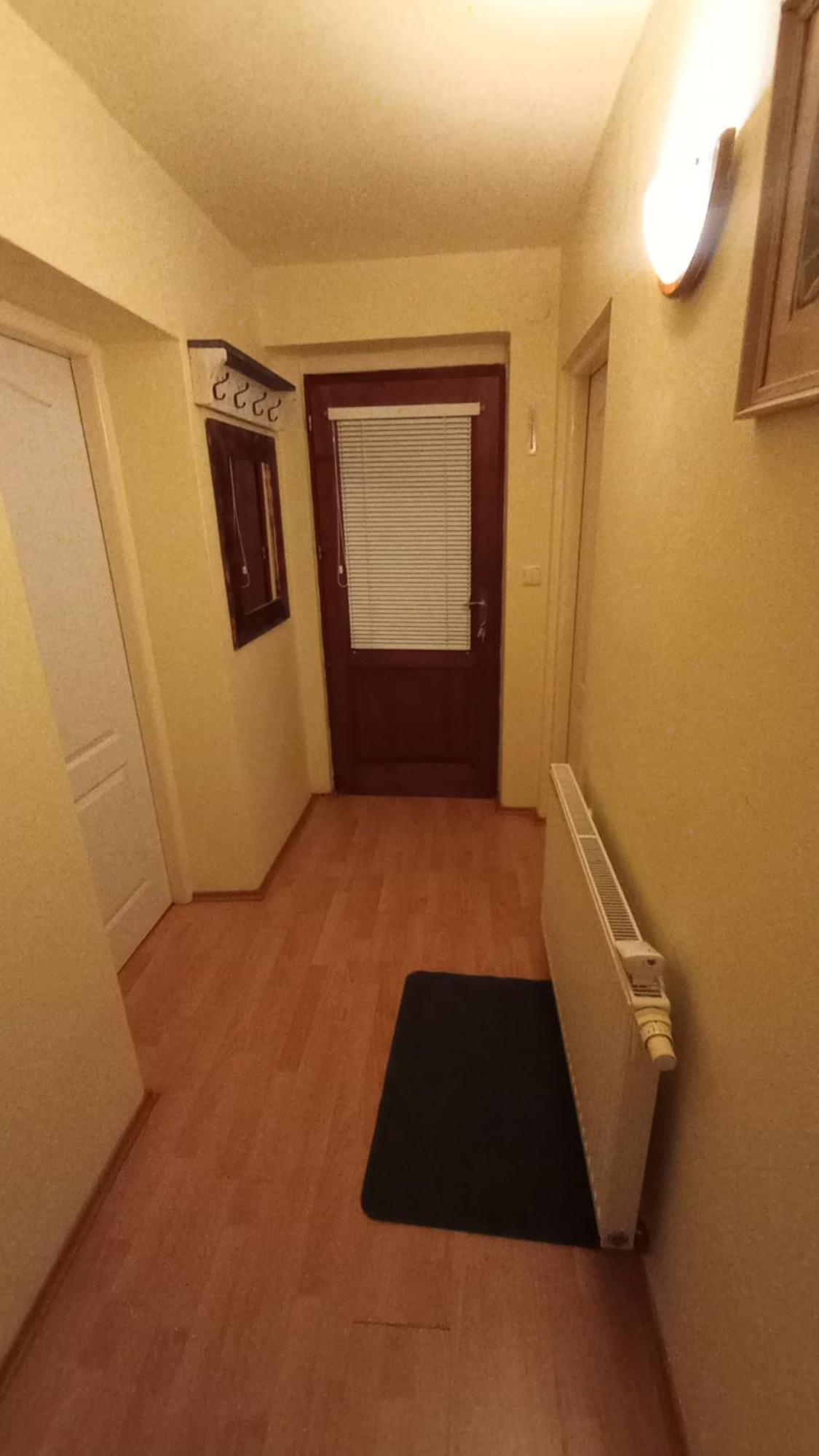 Rodinný apartmán s posedením pod košatým orechom. Trávnica Exterior foto