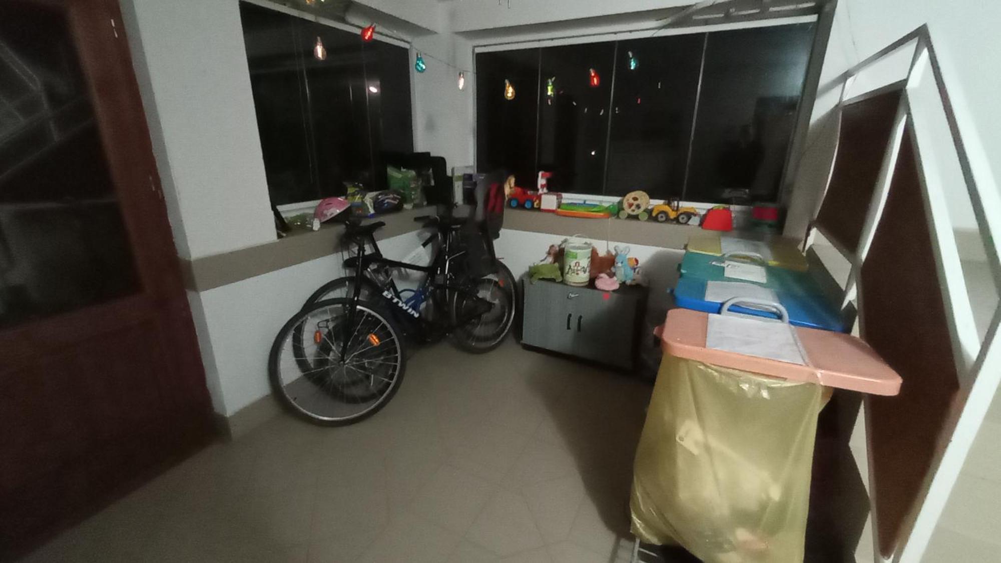 Rodinný apartmán s posedením pod košatým orechom. Trávnica Exterior foto